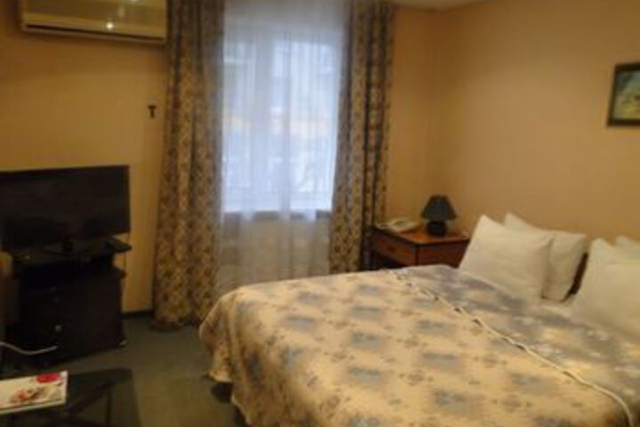 Room 25 of 49