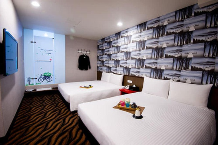 Room 34 of 36
