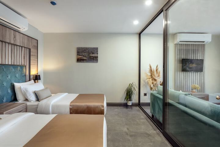 Room 19 of 44