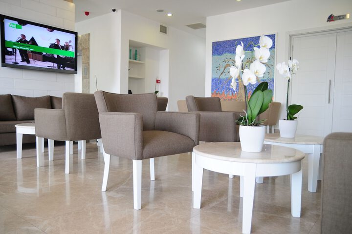 Entrance & Lobby