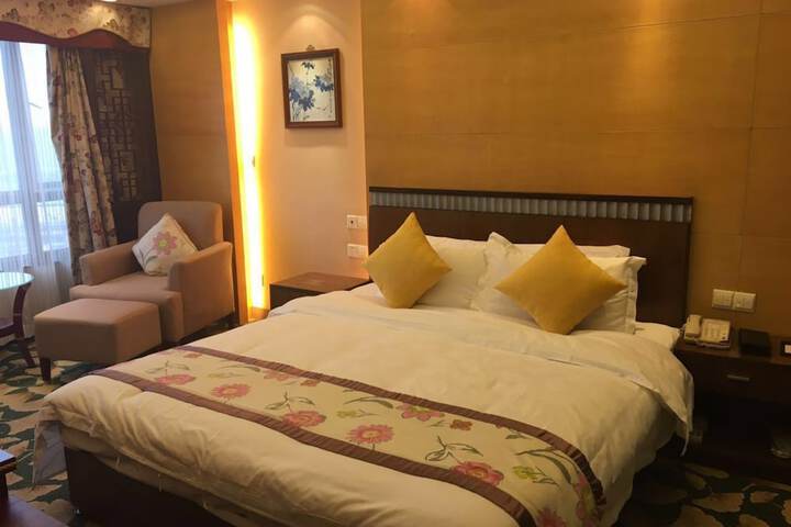 Room 17 of 25