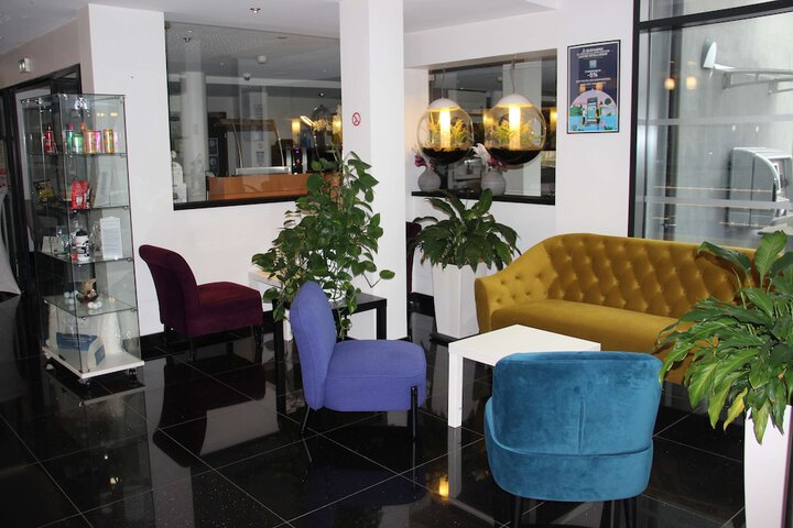 Hotel Interior 4 of 55