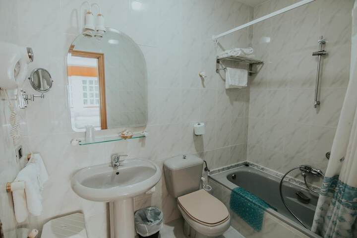 Room 15 of 62