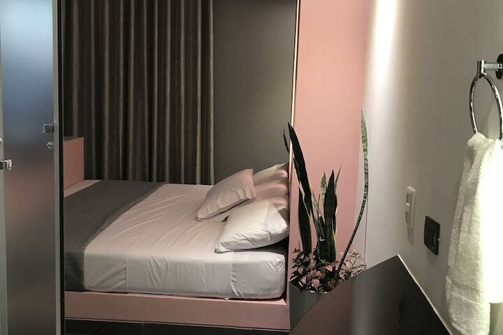 Room 35 of 118