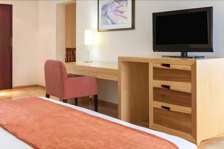 Room 7 of 31