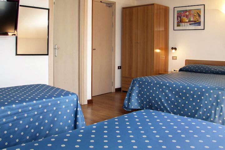 Room 17 of 62