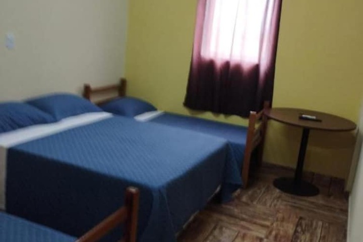 Room 13 of 27