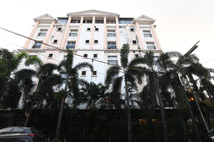 Hotel Ivory Inn
