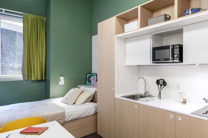Room 5 of 42