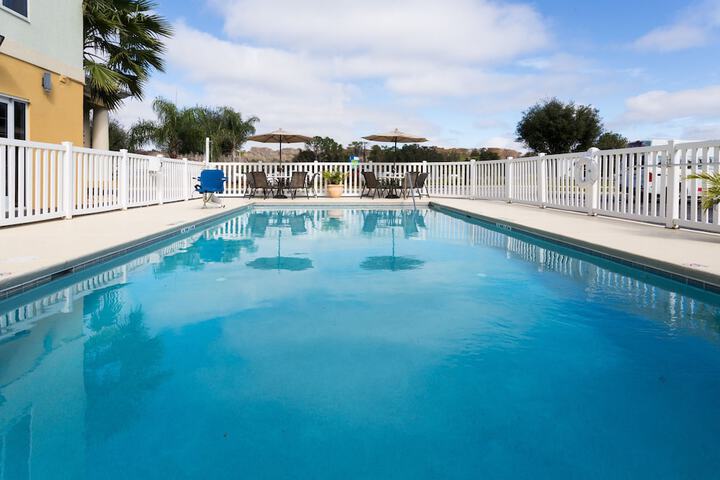 Pool 21 of 45