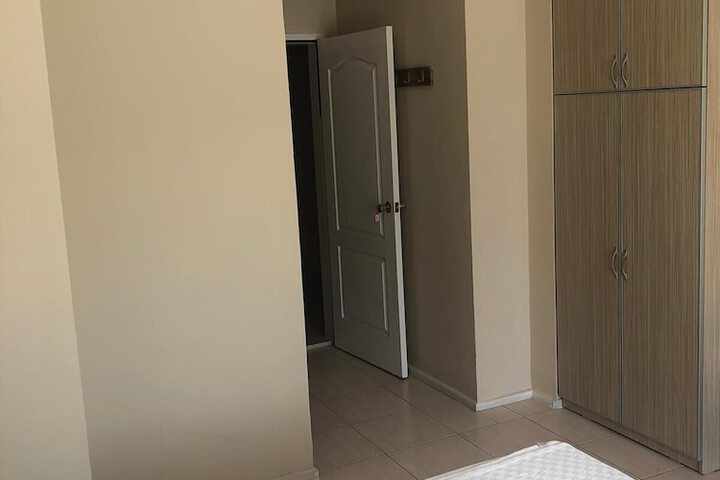 Room 9 of 139