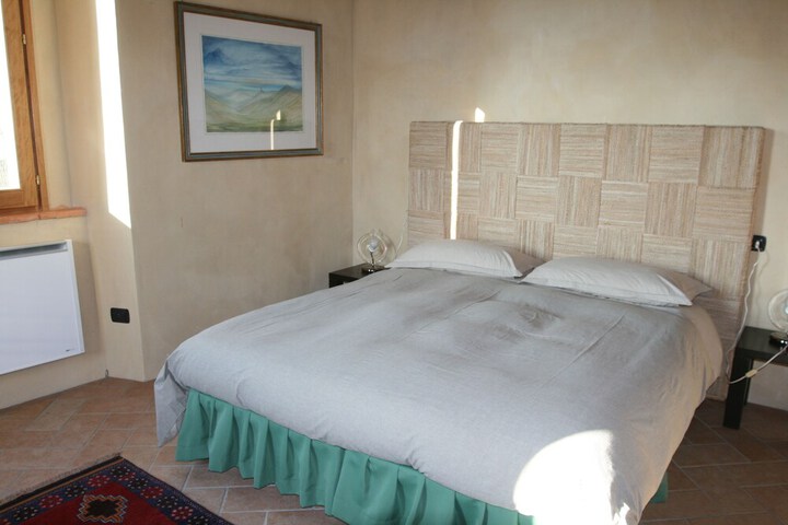 Room 6 of 43
