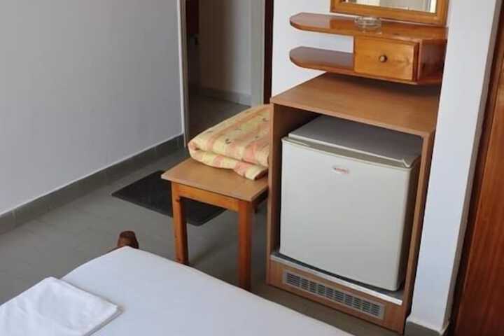 Room 15 of 25