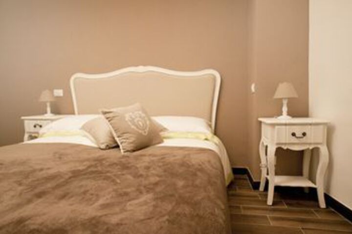 Room 13 of 27