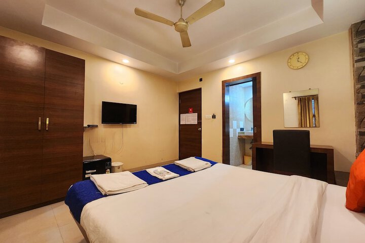 Room 52 of 111