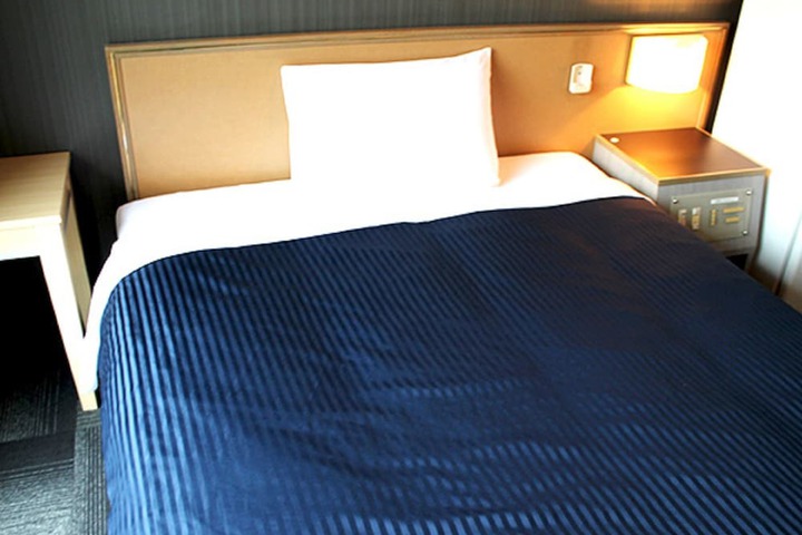 Room 6 of 19