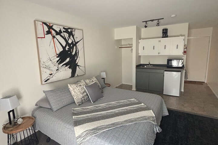 Room 15 of 37