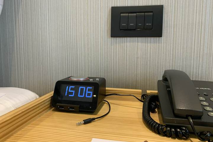 Room 3 of 140