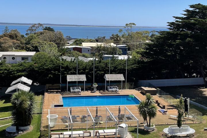 Pool 9 of 16