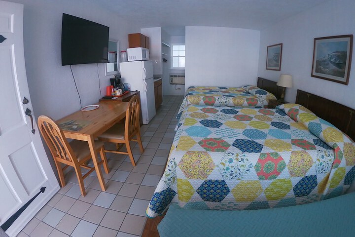 Room 7 of 24