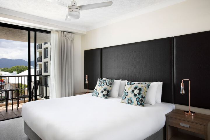 Room 15 of 62