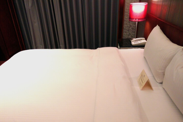 Room 12 of 40