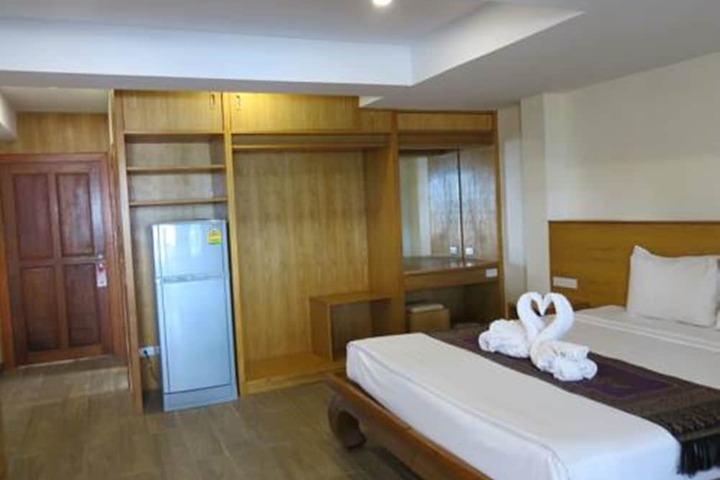 Room 19 of 70