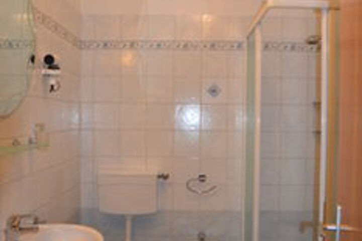 Room 3 of 15
