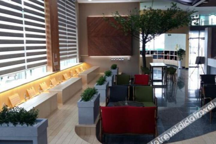 Hotel Interior 3 of 18
