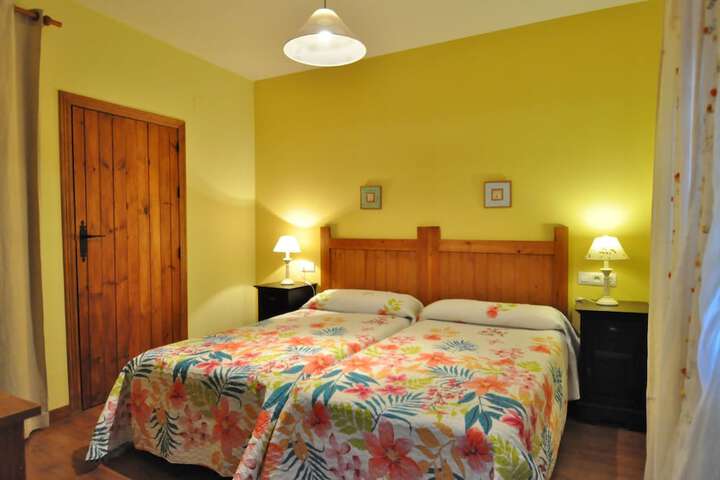Room 4 of 36