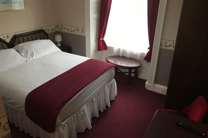 Room 7 of 52