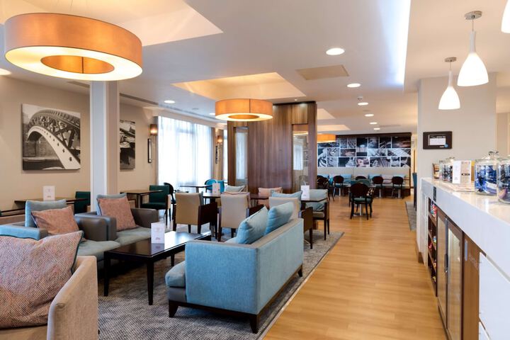 Entrance & Lobby