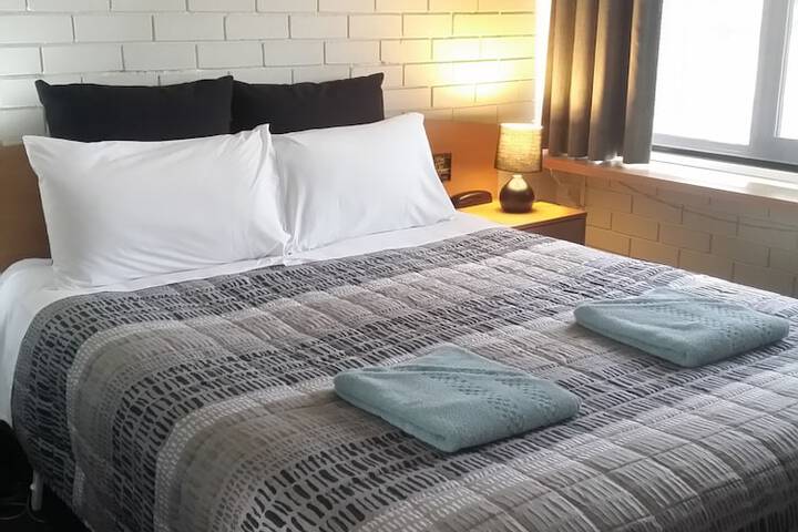 Room 8 of 52