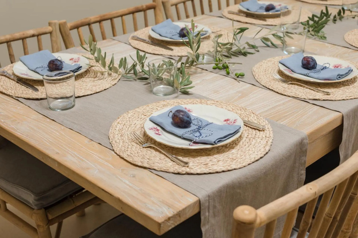 Dining 18 of 21