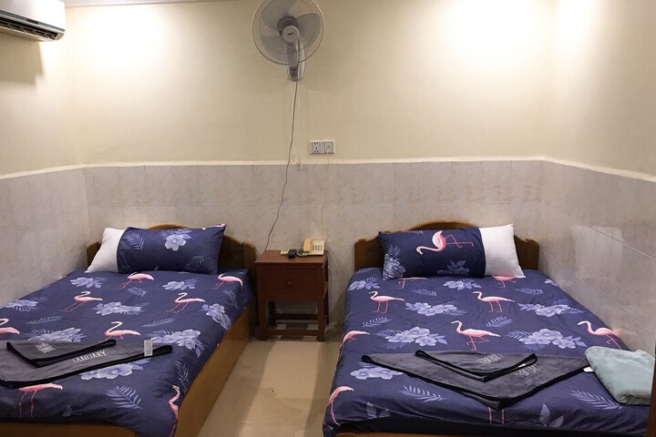 Room 8 of 62
