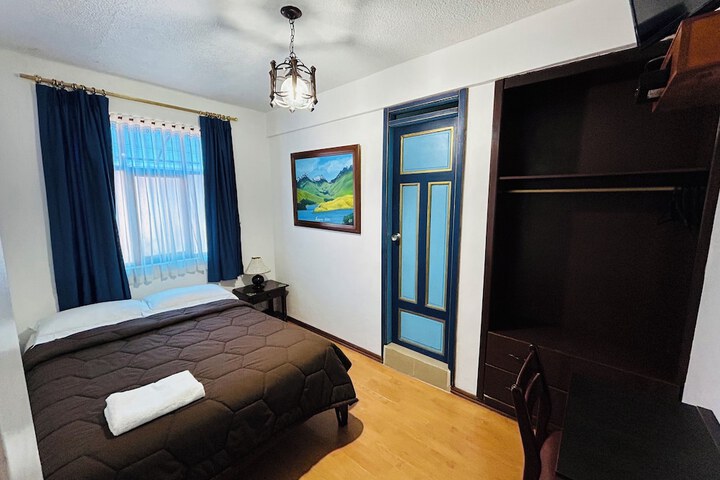 Room 13 of 34