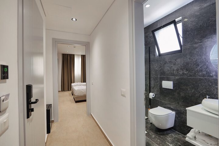 Room 31 of 65