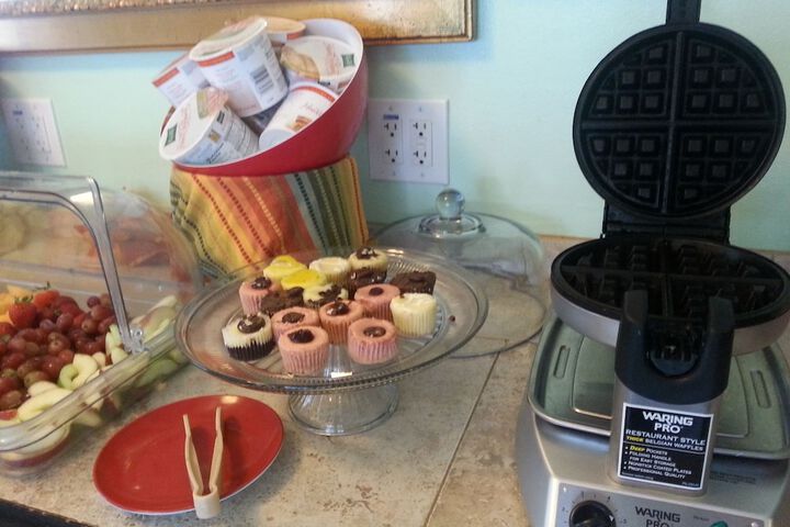 Breakfast/Coffee Service 77 of 112