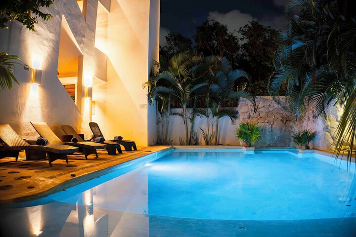 Pool 66 of 94