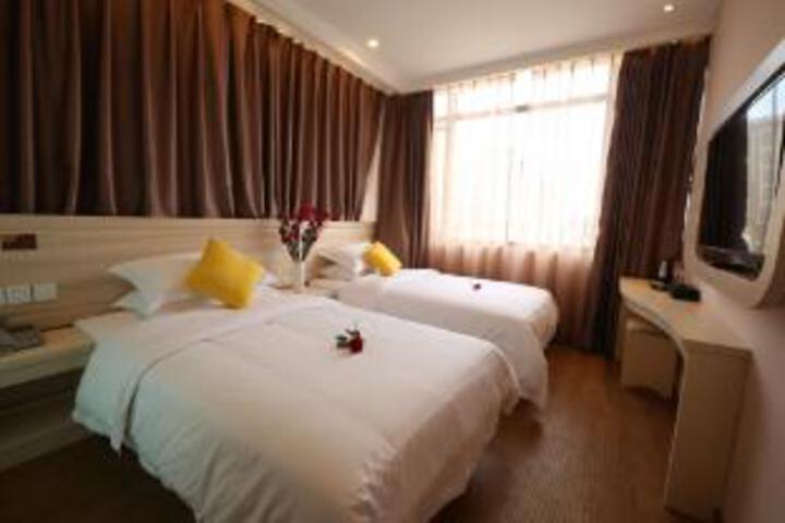 Room 5 of 7