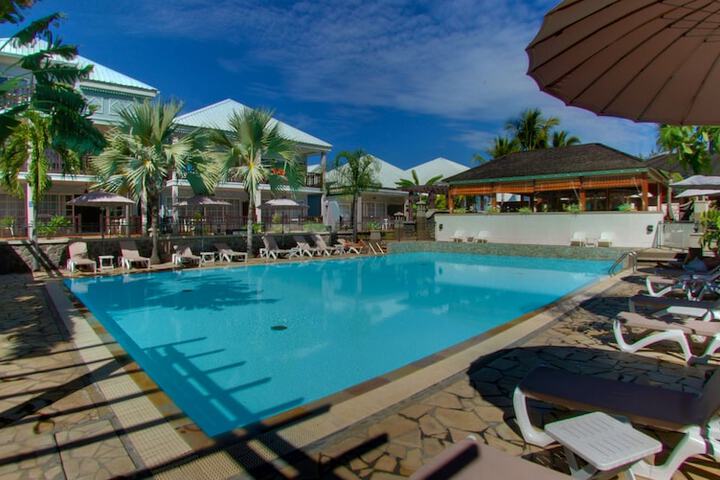 Hotel with Pool