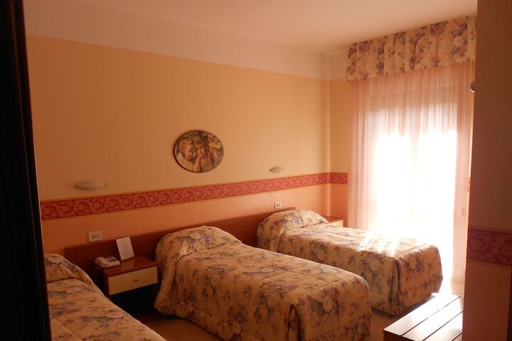 Room 7 of 22