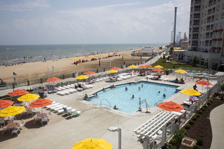 Beach/ocean view