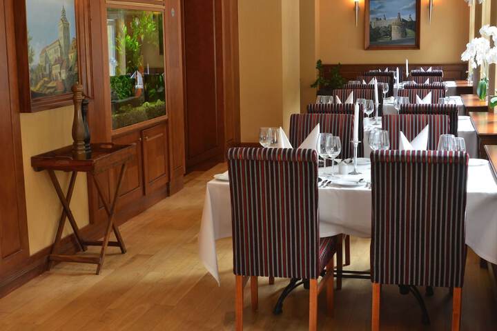 Dining Photos