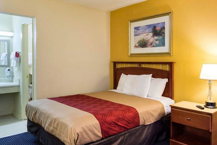 Double Bed (6 of 9)
