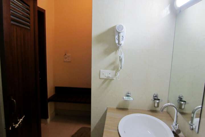 Room 19 of 35