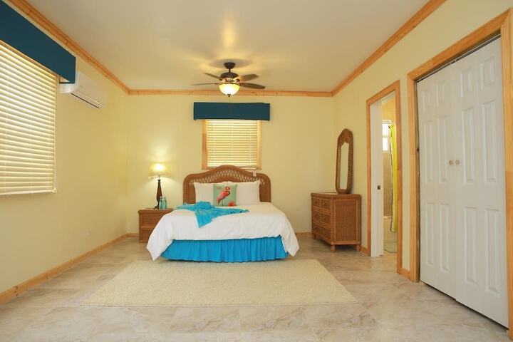 Room 2 of 42