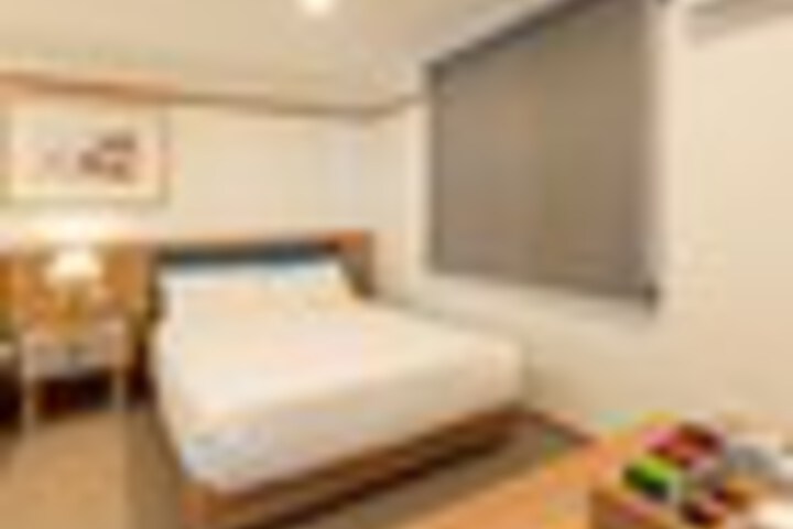 Room 53 of 111