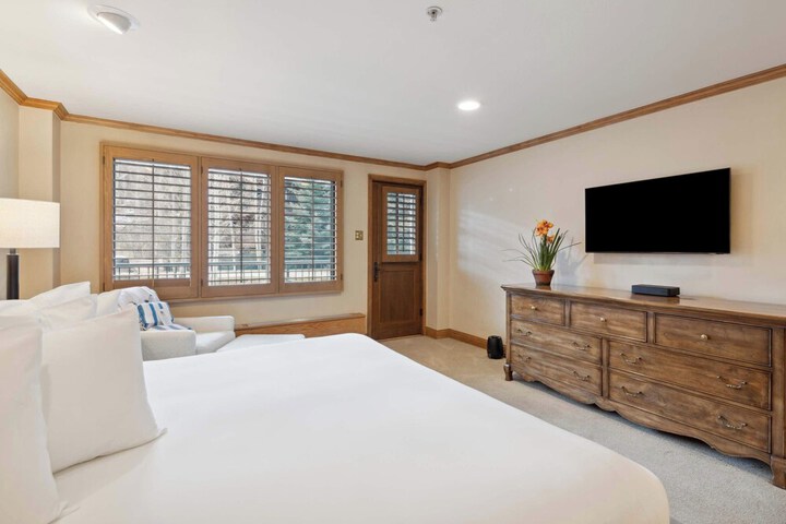 Room 46 of 192