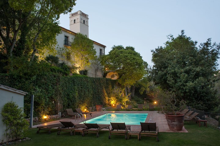 Pool 53 of 73